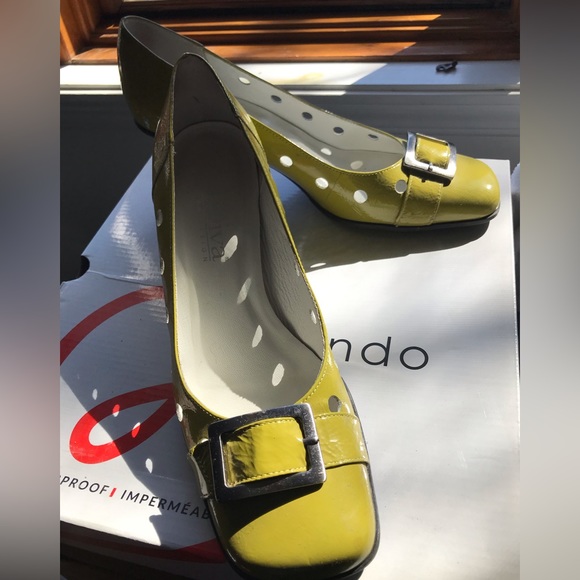 Vintage La Diva Italian design shoes - Picture 3 of 8